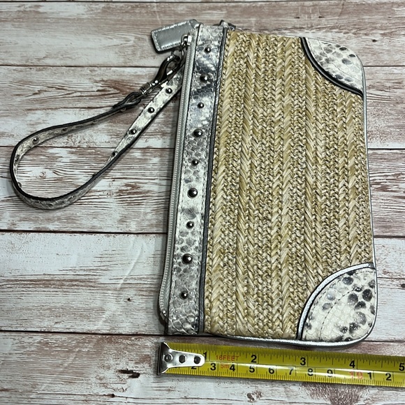 Coach Wristlet Coach Clutch - Picture 8 of 8